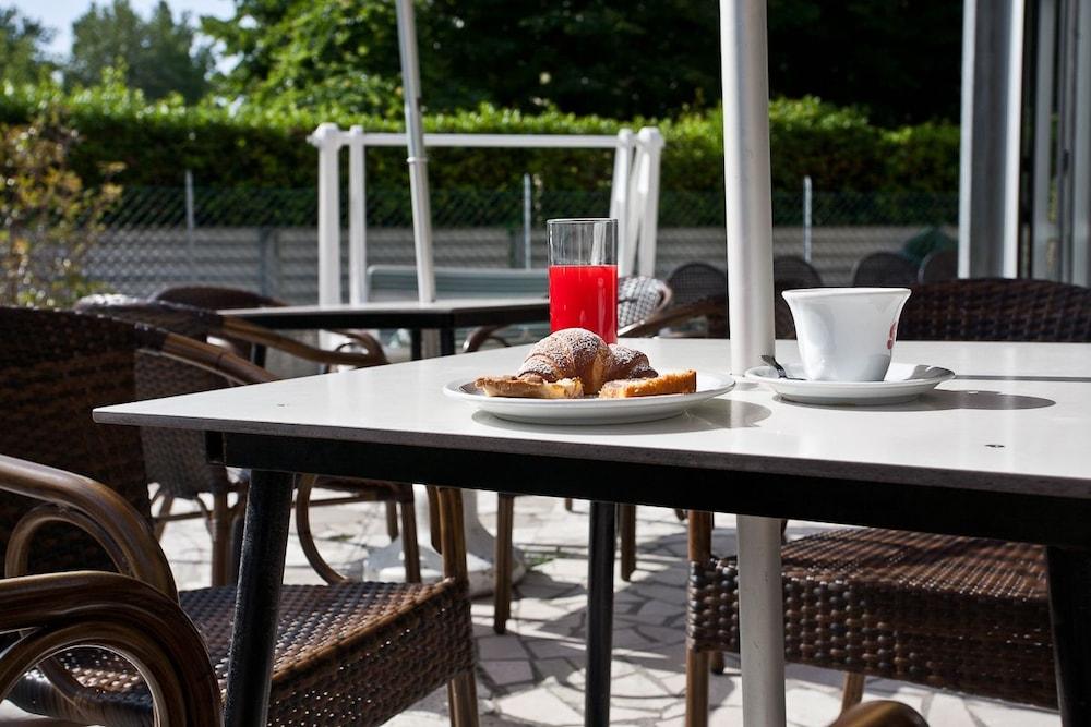 Hotel Trevi Cesenatico Ngoại thất bức ảnh