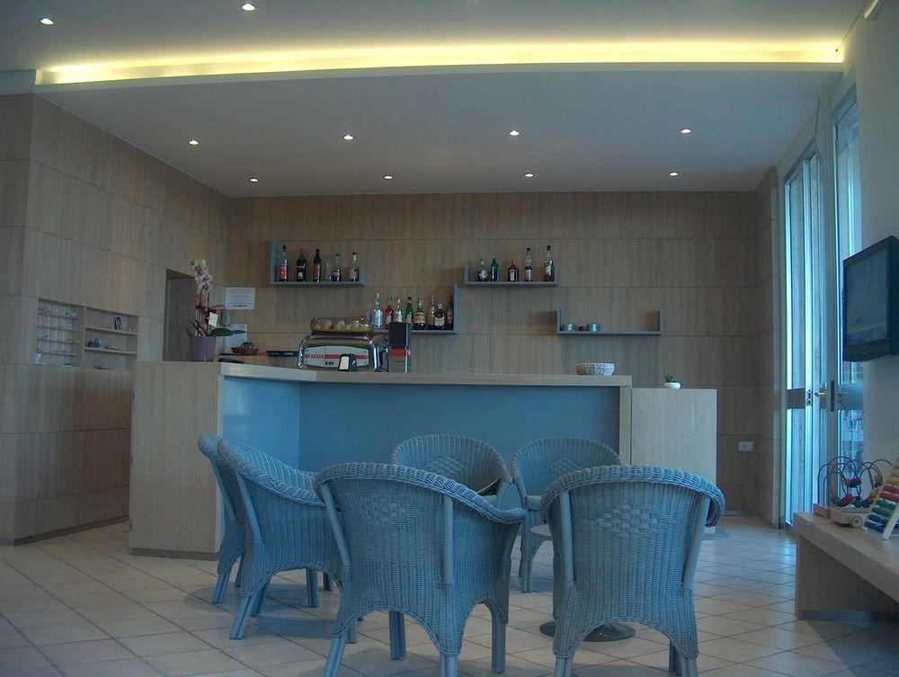 Hotel Trevi Cesenatico Ngoại thất bức ảnh