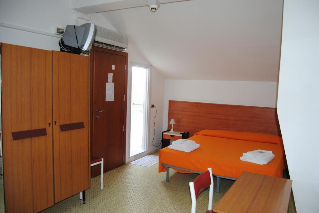 Hotel Trevi Cesenatico Phòng bức ảnh