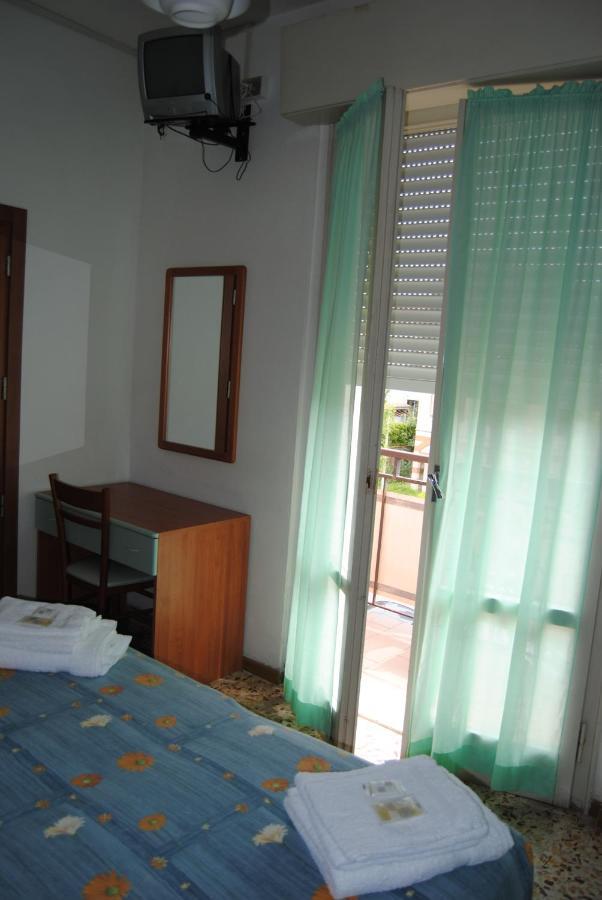 Hotel Trevi Cesenatico Phòng bức ảnh